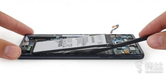 三星深陷爆炸門的背后 你手機里的電池安全嗎？_pic1